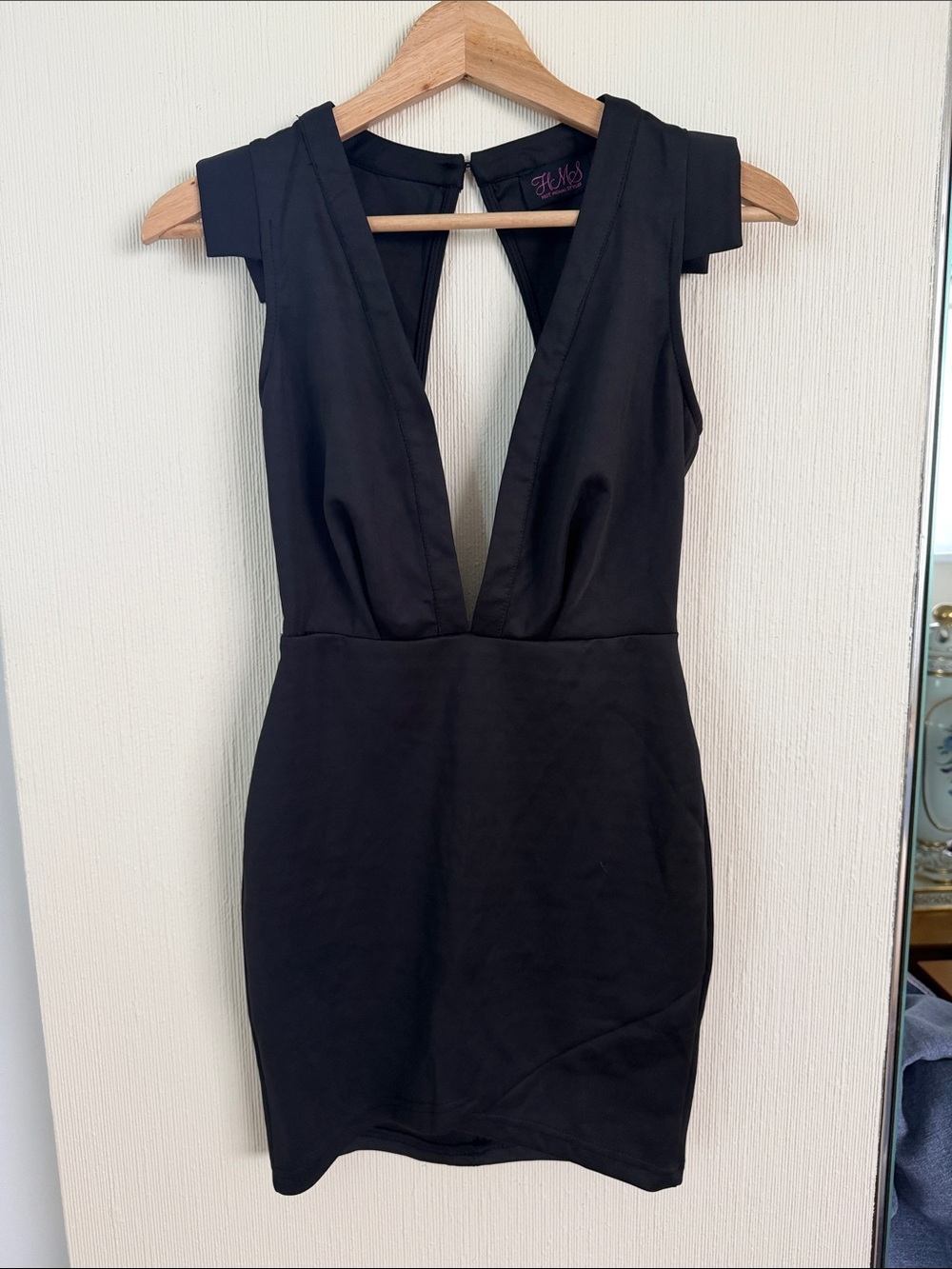 Hot Miami Styles Black Deep V-Neck Bodycon Mini Dress